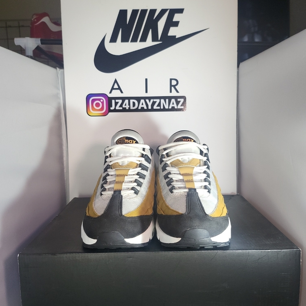 Size 7- Nike Air Max 95 Recraft (Black-Dark Smoke Grey) CJ3906-010.. Wmns 8.5.. - Picture 10 of 16